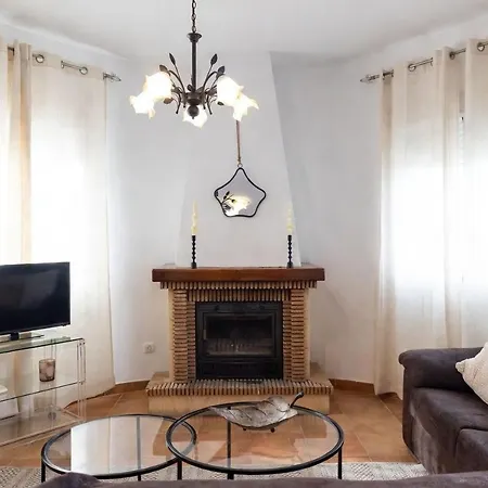 Casa Lantana: With Private Pool Arenas (Malaga)