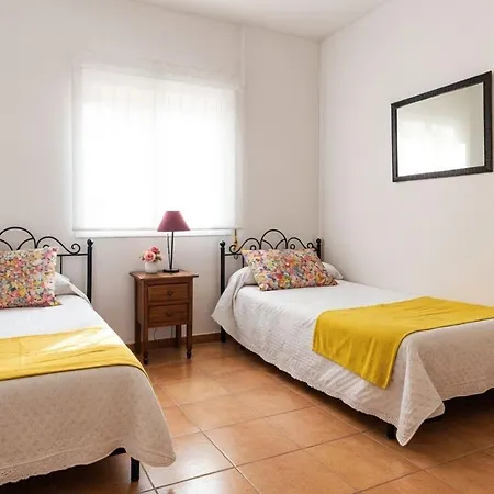 Casa Lantana: With Private Pool Vakantiehuis